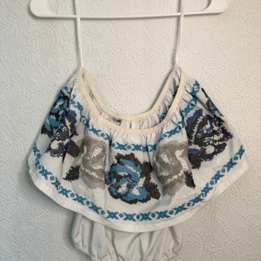 Off Shoulder Top - Picture 4 of 10